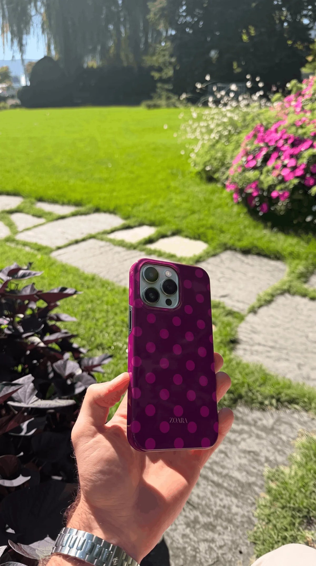 Berry Pop – Punkte Handyhülle in Rosa