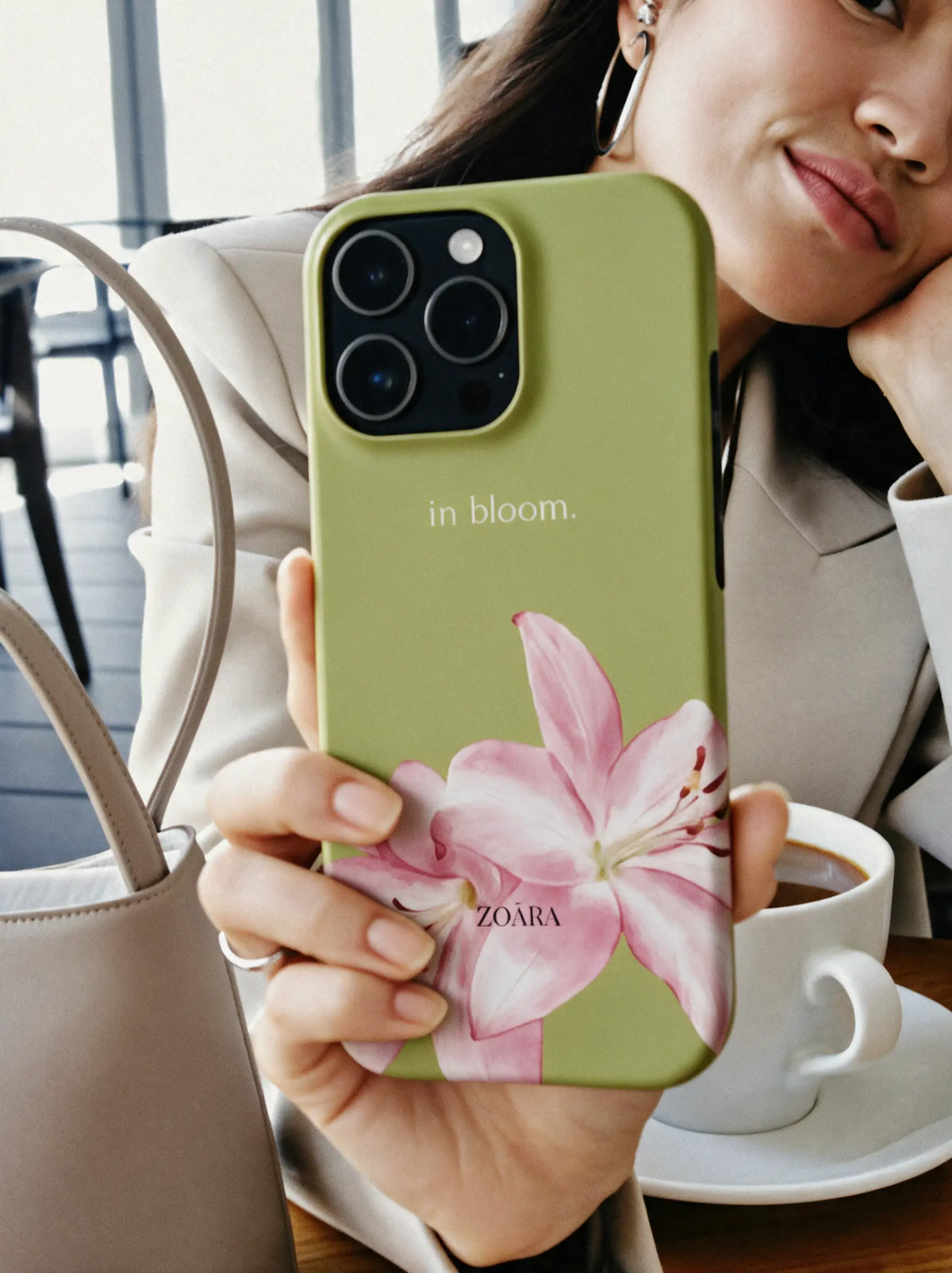 Freshly Bloomed Case – Blumen Handyhülle in Grün