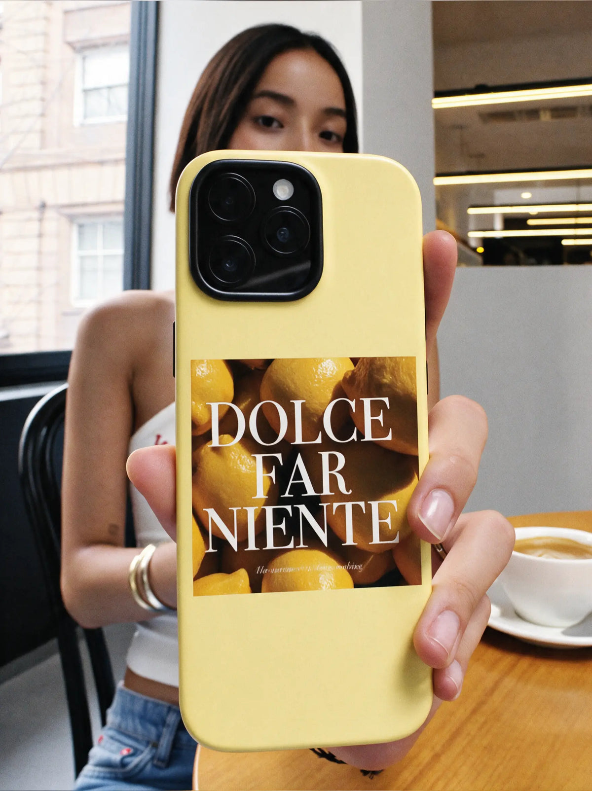 Dolce Far Niente Case – Statement Handyhülle in Gelb
