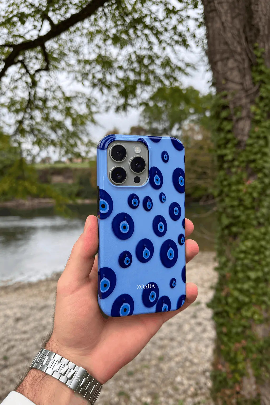 Azure Eye Case – Aesthetic Handyhülle mit Augen-Motiv in Blau