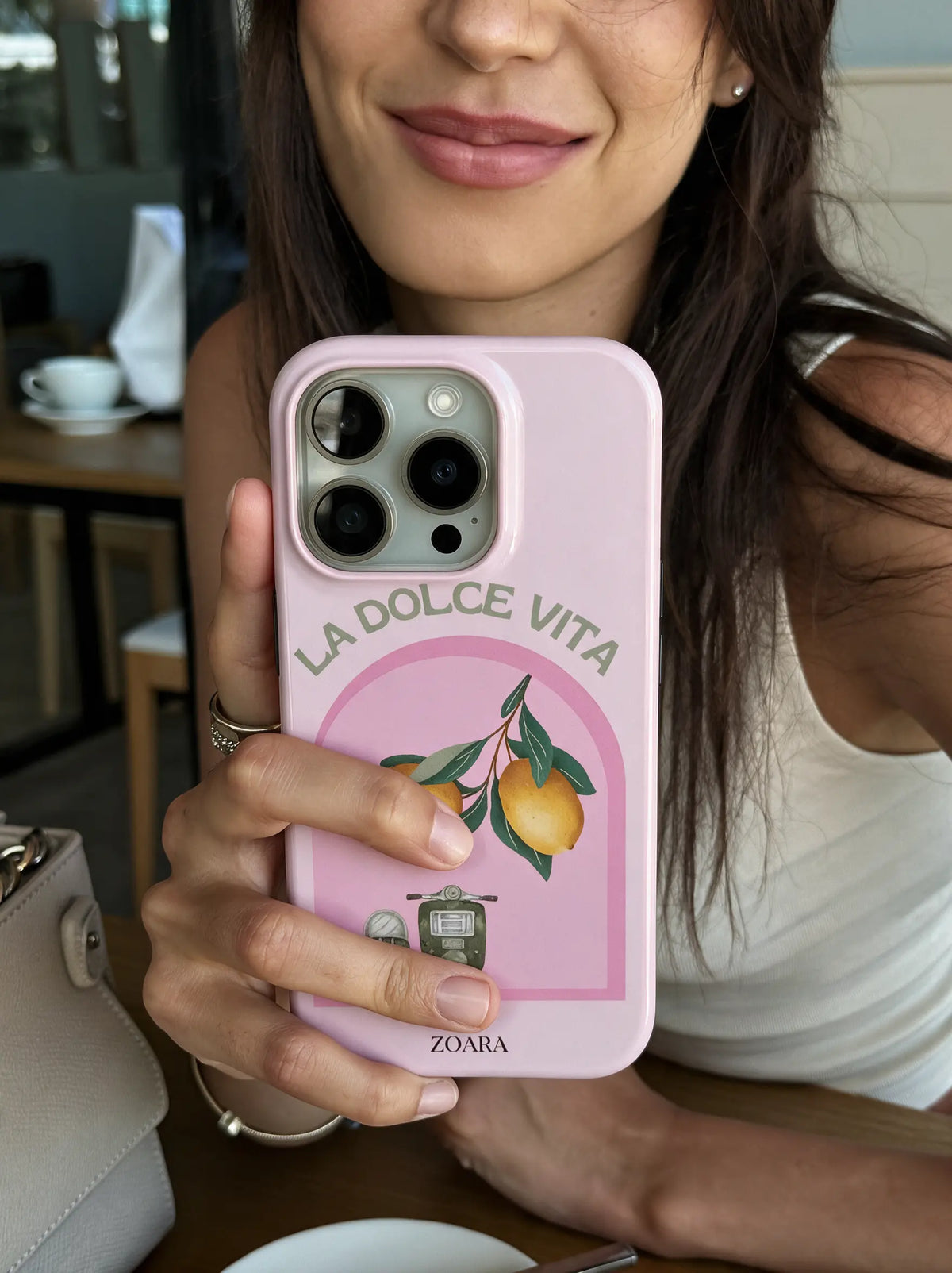 Vespa and Lemons Case – Aesthetic Handyhülle mit Vespa & Zitronen in Rosa